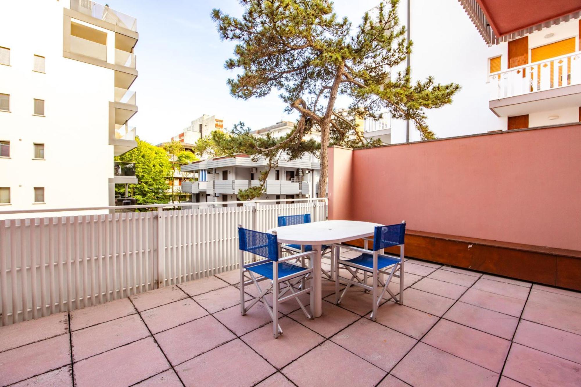 Aparthotel Carinzia リニャーノ・サッビアドーロ エクステリア 写真