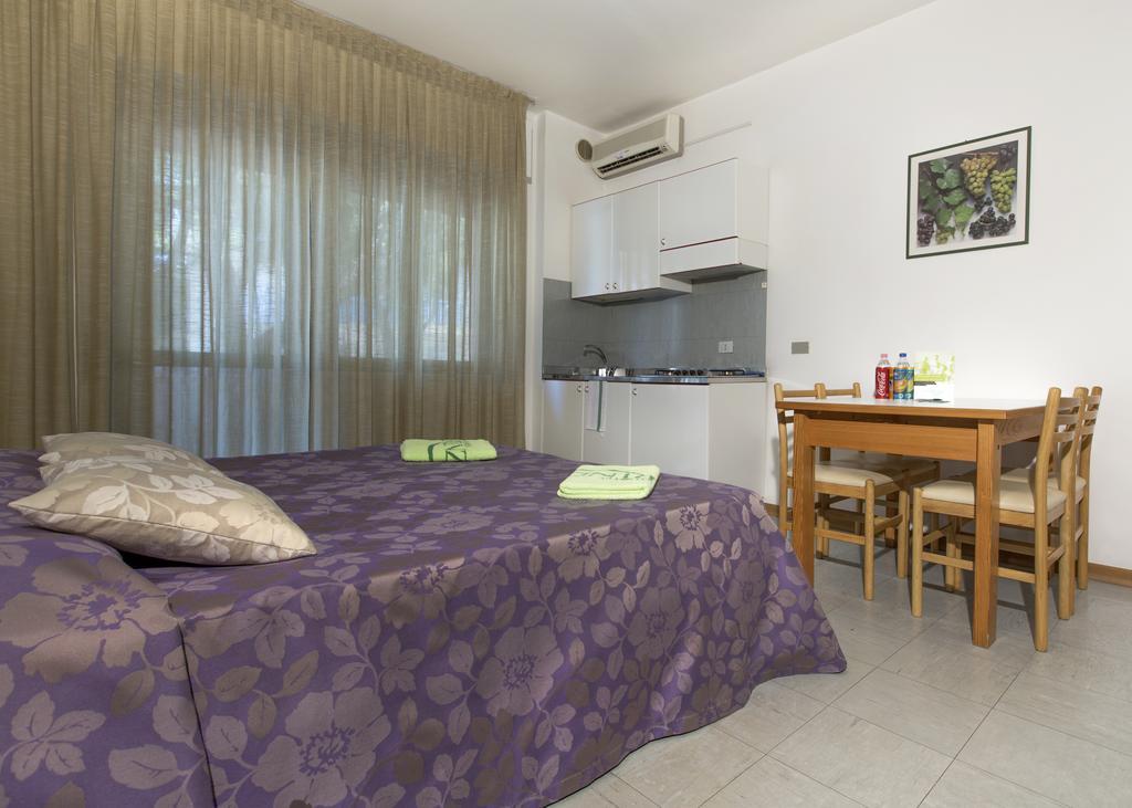 Aparthotel Carinzia リニャーノ・サッビアドーロ エクステリア 写真