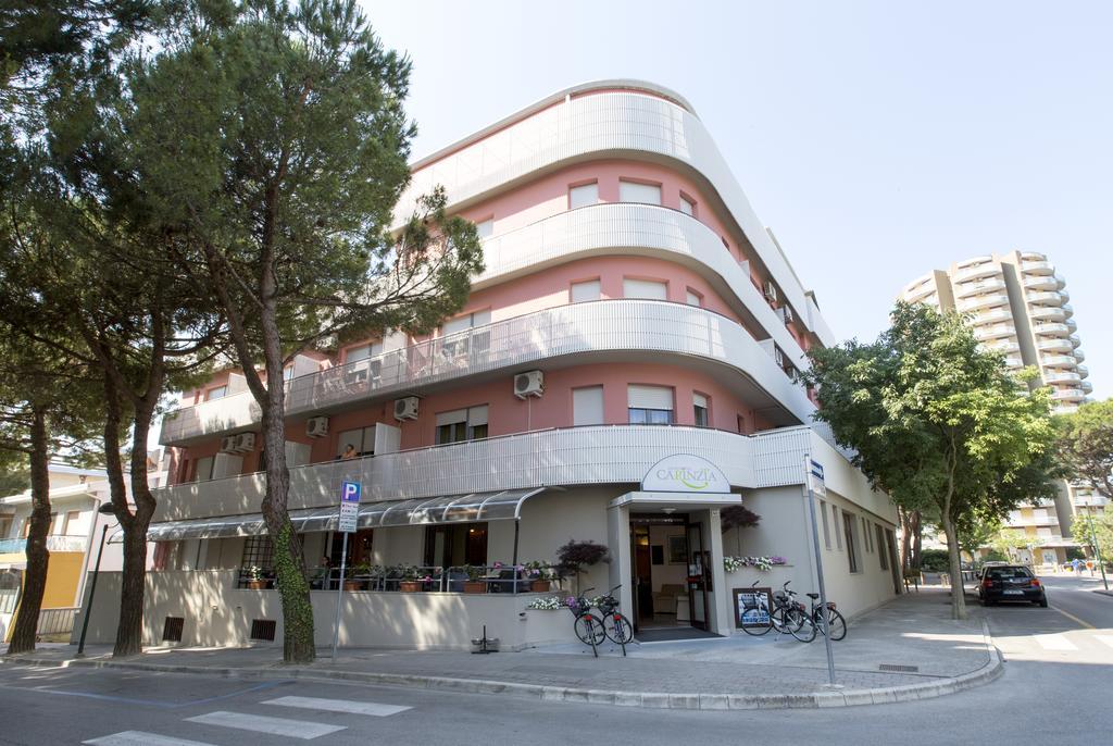 Aparthotel Carinzia リニャーノ・サッビアドーロ エクステリア 写真